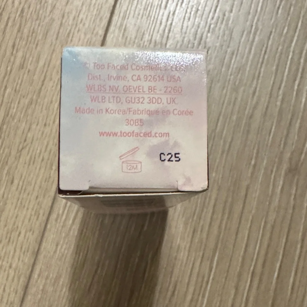 Too Faced Love Potion Heart Box liquid blush